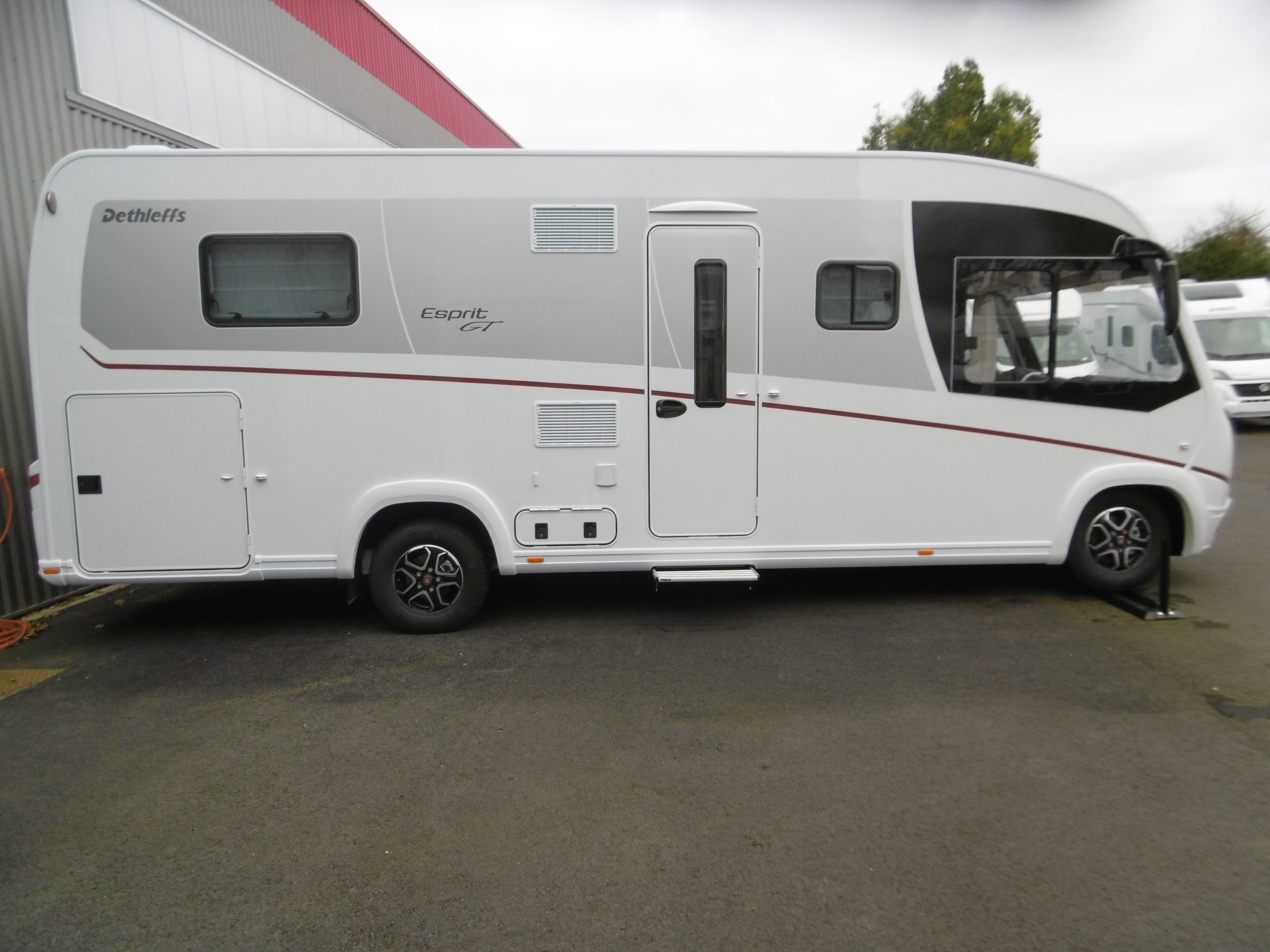 Camping Car integral Dethleffs Esprit i 71502 DBL 2021 En Stock Aven